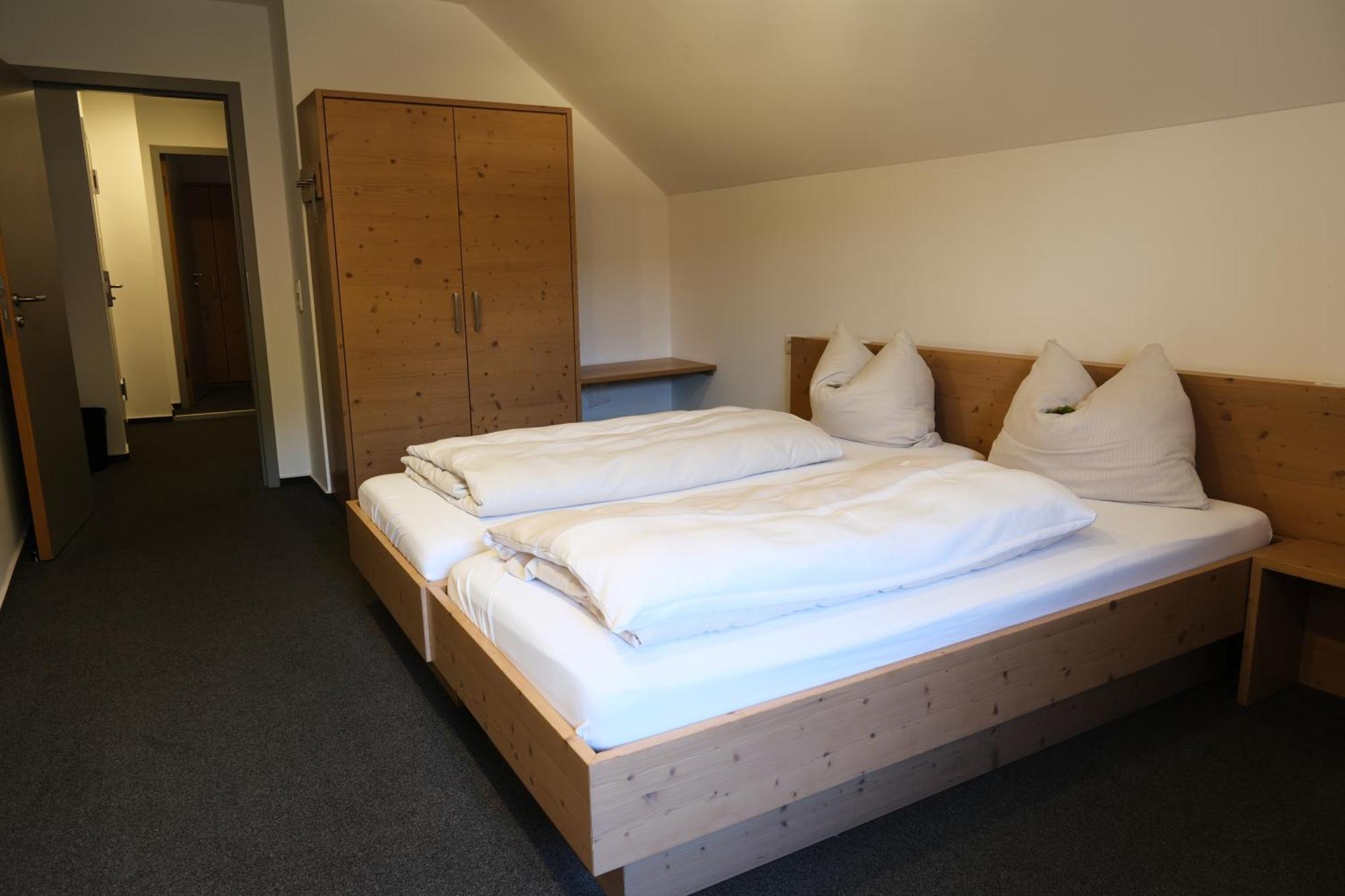 Hotel "Beim Butz" Worth an der Donau Exterior foto