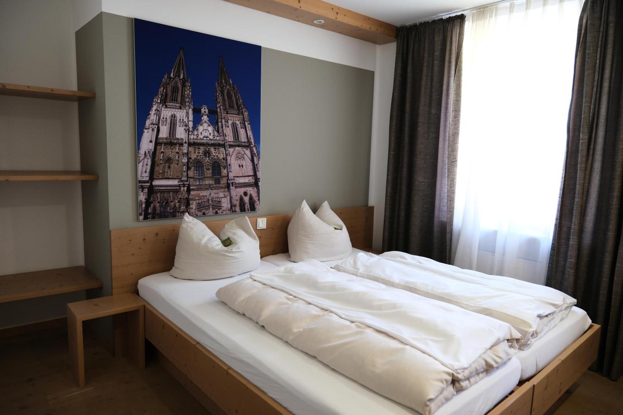 Hotel "Beim Butz" Worth an der Donau Exterior foto