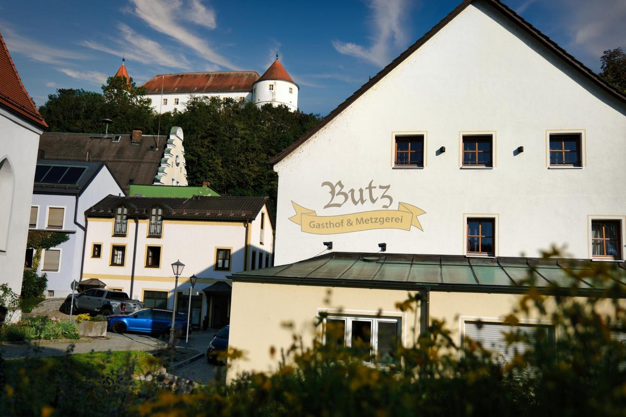 Hotel "Beim Butz" Worth an der Donau Exterior foto